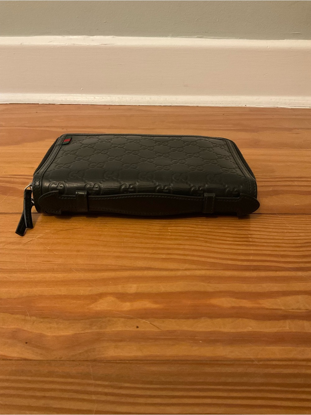 Gucci Black Leather Zip-Around Wallet with Signature Web Detail - Picture 2 of 9